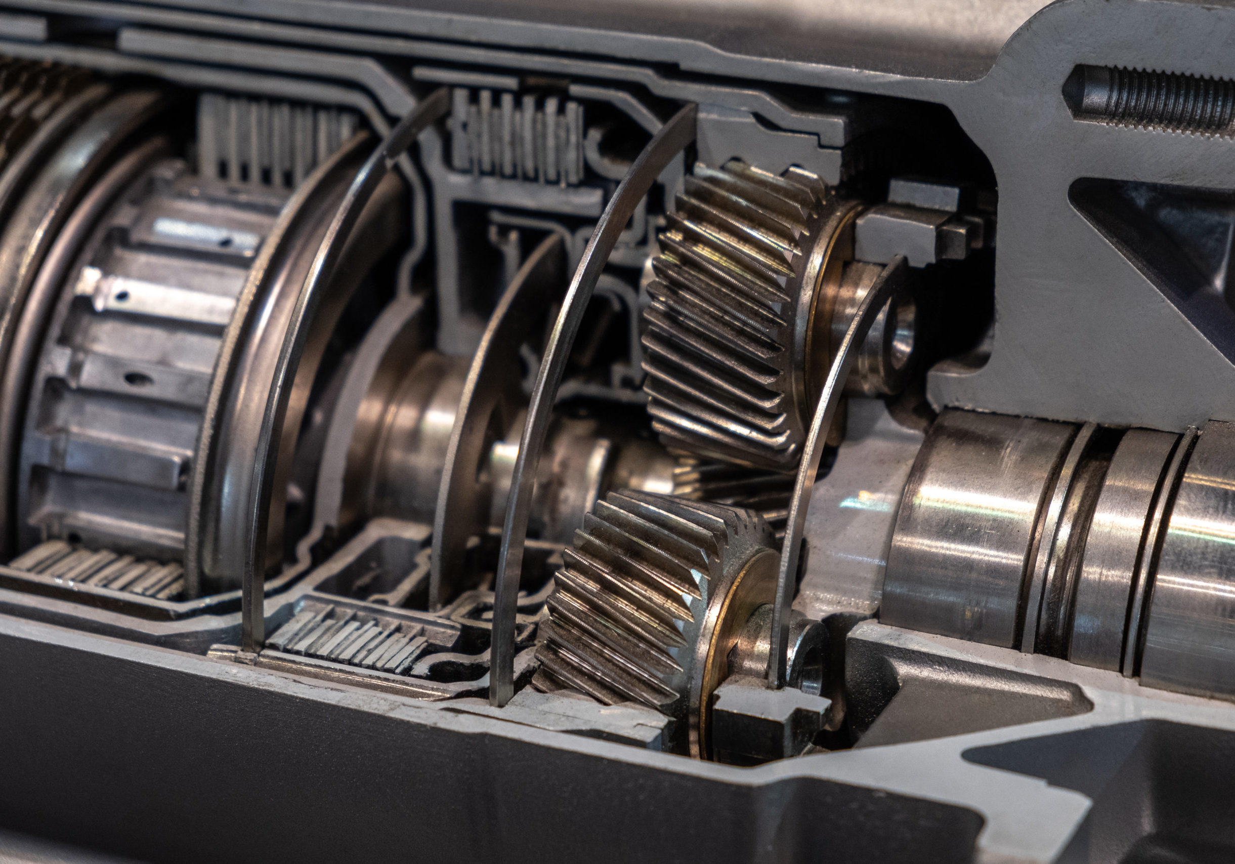 Planetary gears inside automatic transmission
